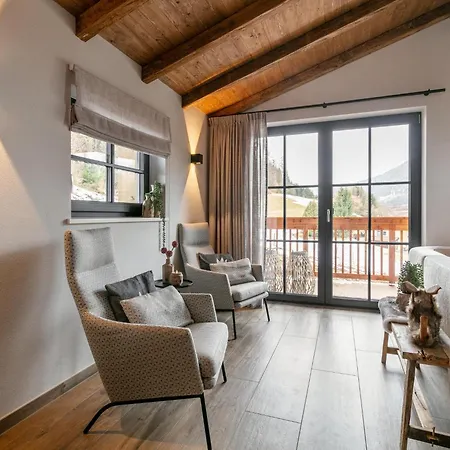 Gipfel Alpine Style Chalet *