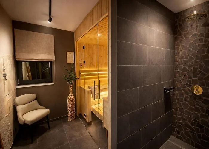 シャレー Tauernlodge Eben E4 *