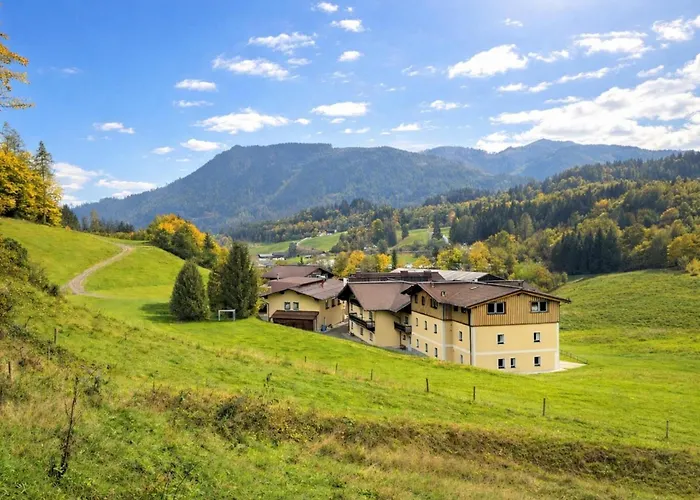 Tauernlodge Eben E4 Chalet *