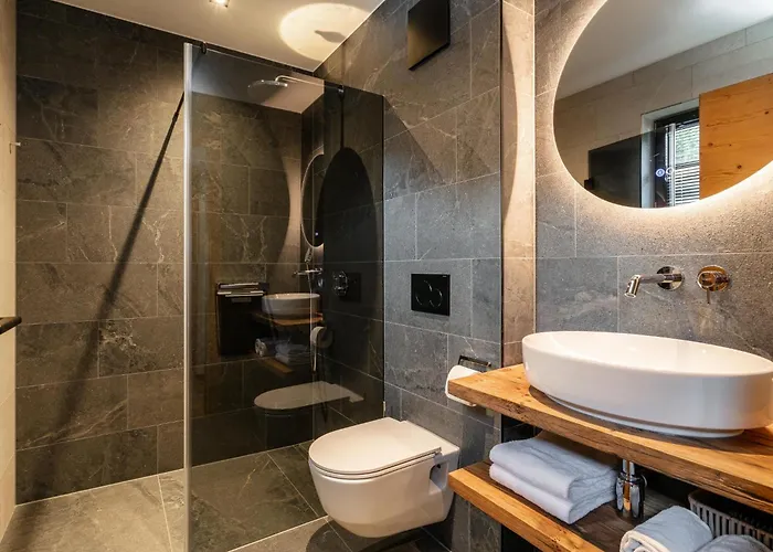 Tauernlodge Eben E4 木屋