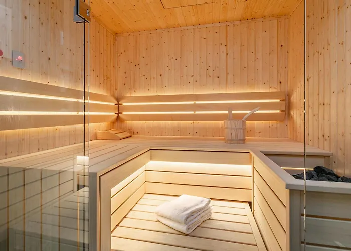 Chalet Tauernlodge Eben E4 *