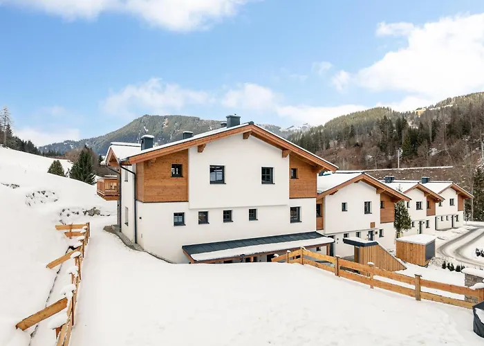 Tauernlodge Eben E4 木屋